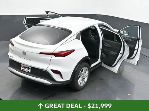 Used 2025 Buick Envista Preferred image 66