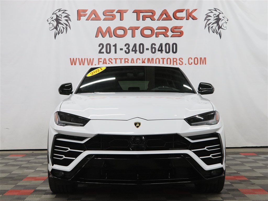 Used 2021 Lamborghini Urus AWD/4WD image 2