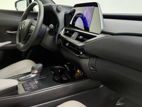 Used 2025 Lexus UX 300h FWD w/ Accessory Package (Z1) image 34