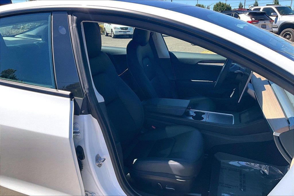 Used 2021 Tesla Model 3 Standard Range Plus RWD image 10