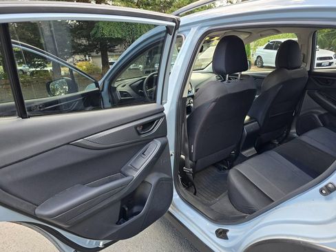 Certified 2021 Subaru Crosstrek 2.0i AWD/4WD image 9