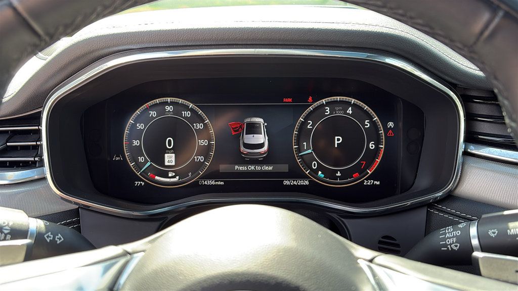 Used 2026 Jaguar F-PACE R-Dynamic S AWD/4WD image 17