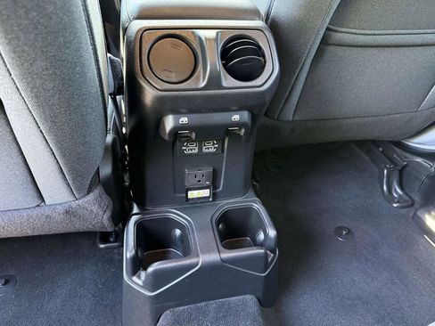 Used 2024 Jeep Wrangler Unlimited Sahara AWD/4WD image 14