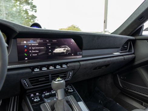 Certified 2026 Porsche 911 GT3 image 42