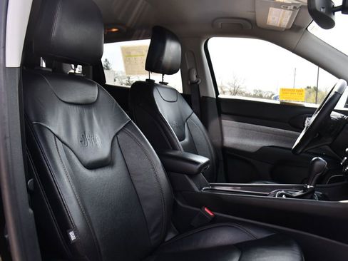 Used 2022 Jeep Compass Latitude AWD/4WD image 16