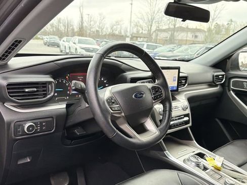 Used 2021 Ford Explorer XLT w/ Equipment Group 202A image 10