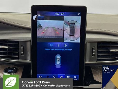 Certified 2022 Ford Explorer Platinum w/ Equipment Group 601A image 18