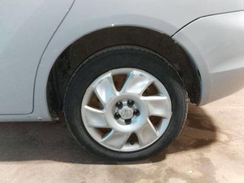 Used 2003 Toyota Matrix FWD image 12