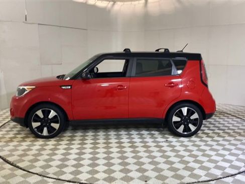 Used 2017 Kia Soul + w/ Designer's Package image 5