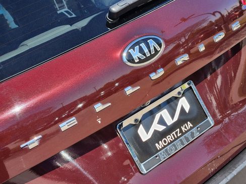 Certified 2021 Kia Telluride S image 18