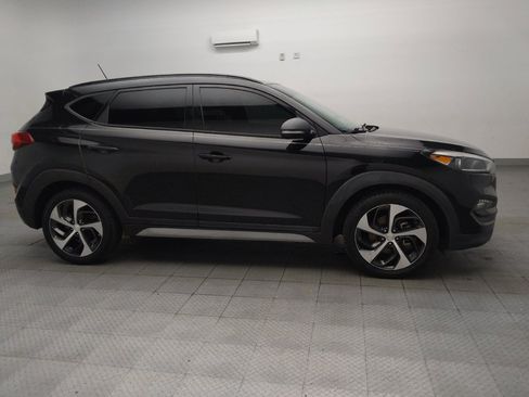 Used 2017 Hyundai Tucson Value w/ Cargo Package FWD image 11