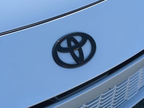 Used 2025 Toyota Camry XSE image 33