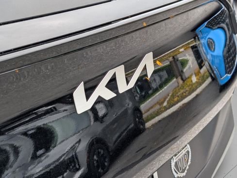 Used 2023 Kia Sportage EX image 19