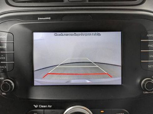 Used 2018 Kia Soul + FWD image 30