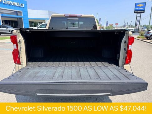 Used 2022 Chevrolet Silverado 1500 LT Trail Boss w/ LT Trail Boss Premium Package AWD/4WD image 15