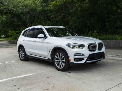 Used 2019 BMW X3 sDrive30i w/ Executive Package RWD image 2