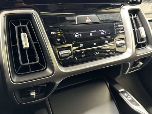 Used 2023 Kia Sorento S w/ Panoramic Sunroof Package image 21
