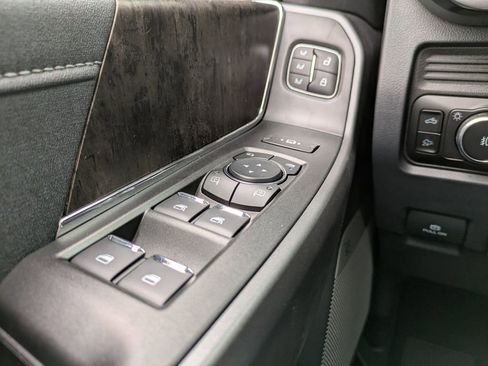 New 2025 Ford F250 Lariat image 25