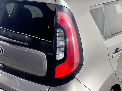 Used 2019 Kia Soul Base image 33
