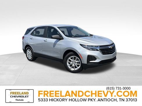 Used 2022 Chevrolet Equinox LS w/ Driver Confidence II Package FWD image 1