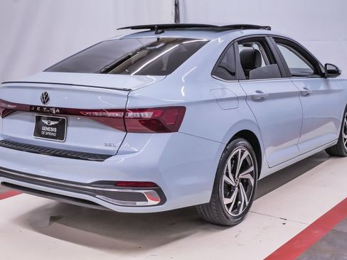 Used 2025 Volkswagen Jetta SEL image 6