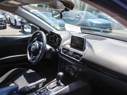 Used 2016 MAZDA MAZDA3 i Sport w/ Preferred Equipment Package FWD image 21