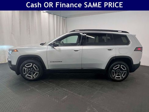 Used 2026 Jeep Cherokee Limited AWD/4WD image 9