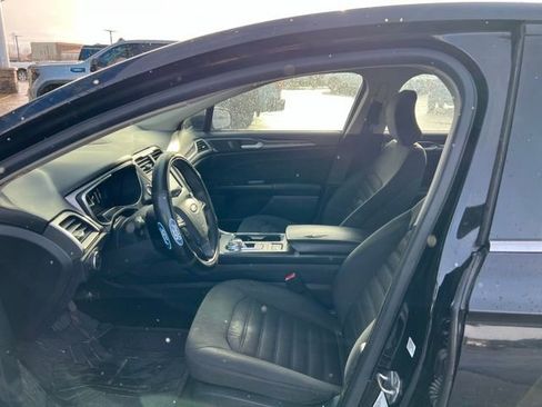 Used 2017 Ford Fusion SE image 8