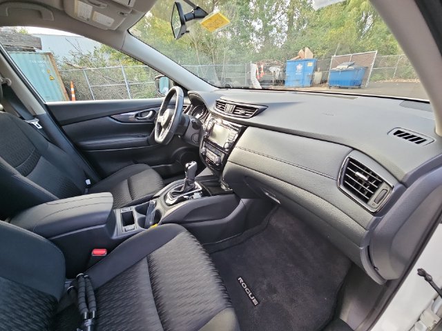 Used 2018 Nissan Rogue SV w/ Premium Package AWD/4WD image 38