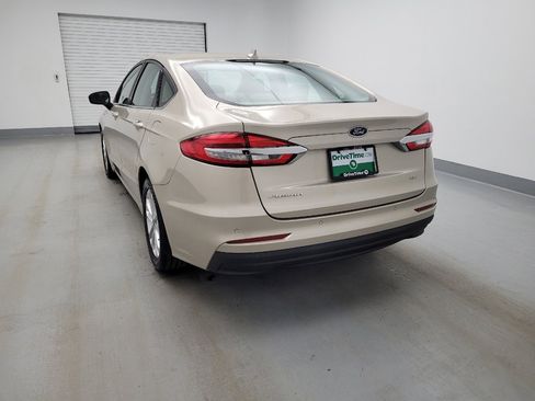 Used 2019 Ford Fusion SE image 6