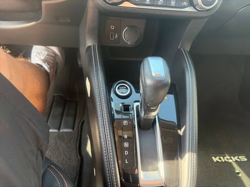 Used 2019 Nissan Kicks SR w/ SR Premium Package FWD image 33