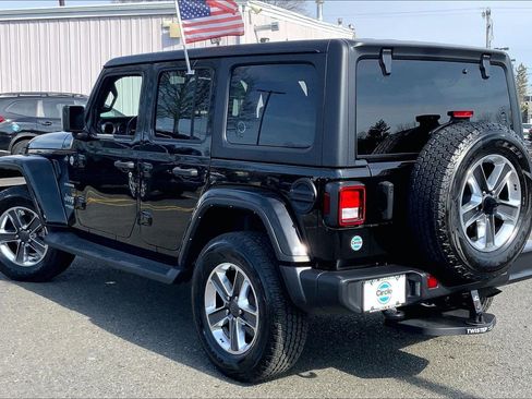Certified 2022 Jeep Wrangler Unlimited Sahara w/ Cold Weather Group AWD/4WD image 10
