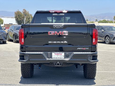 New 2026 GMC Sierra 1500 AT4X AWD/4WD image 4