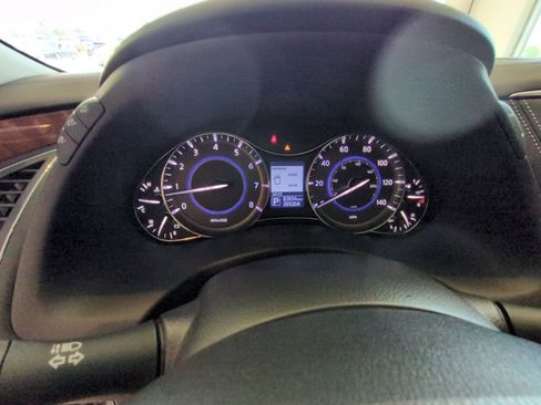 Used 2019 INFINITI QX80 Luxe image 18