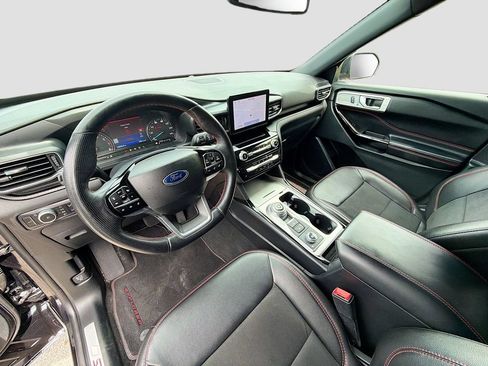 Used 2022 Ford Explorer ST-Line w/ Class IV Trailer Tow Package AWD/4WD image 9