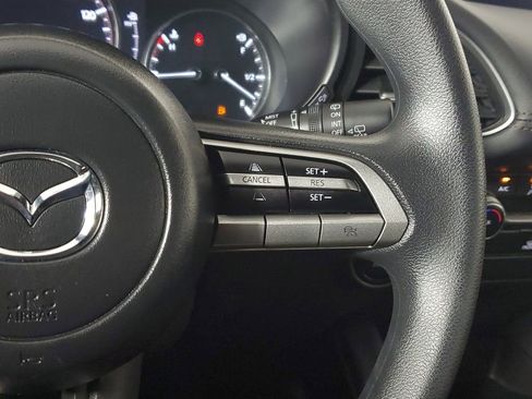 Used 2022 MAZDA MAZDA3 s FWD image 11