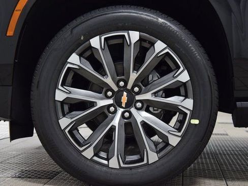 New 2026 Chevrolet Suburban High Country AWD/4WD image 28