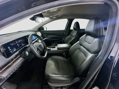 Used 2023 Nissan Ariya FWD image 13