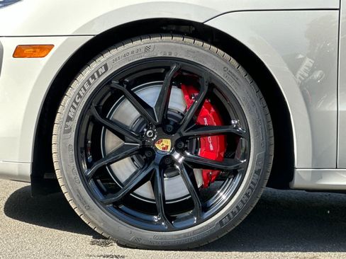 New 2026 Porsche Macan GTS image 31