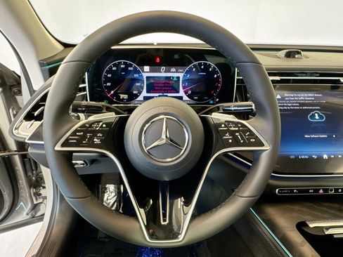 New 2026 Mercedes-Benz E 450 4MATIC Sedan image 11