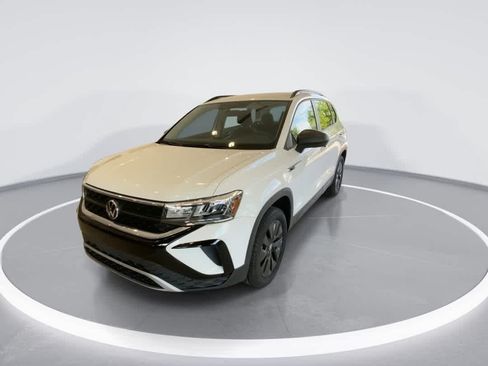 Used 2022 Volkswagen Taos S AWD/4WD image 4
