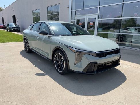 New 2026 Kia K4 GT-Line FWD image 1