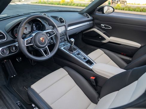 Used 2025 Porsche 718 Boxster S image 4