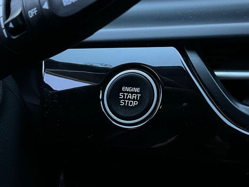 Used 2025 Kia Seltos S image 27