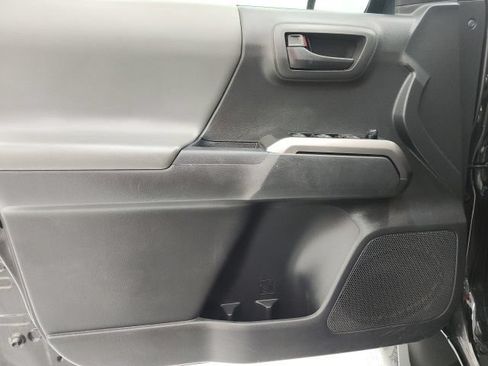 Used 2023 Toyota Tacoma SR5 RWD image 11