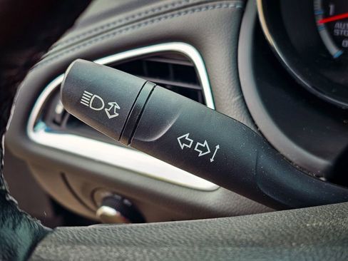 Used 2016 Chevrolet Cruze Premier image 20