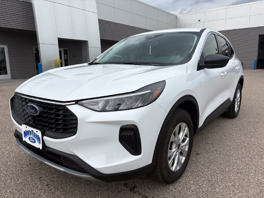 Used 2024 Ford Escape Active AWD/4WD image 3