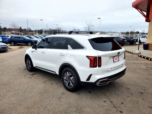 Used 2021 Kia Sorento EX FWD image 7