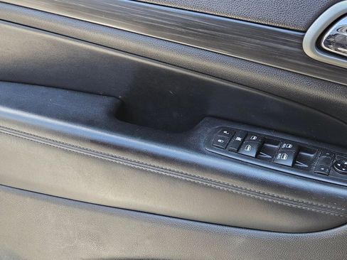 Used 2021 Jeep Grand Cherokee Laredo X AWD/4WD image 5
