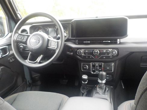 New 2026 Jeep Wrangler Unlimited Sport image 15